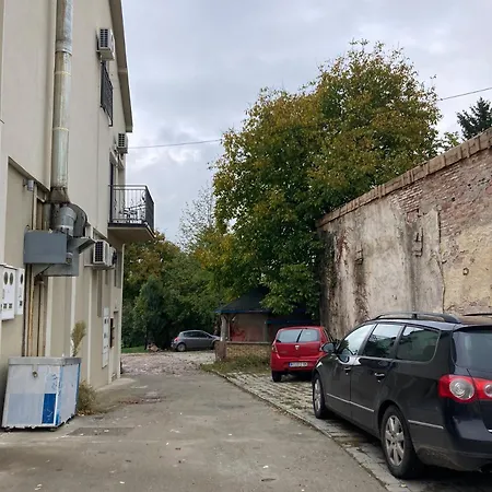 Apartment Velickovic *
